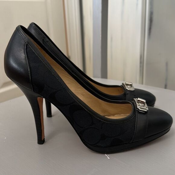 Coach Heels - Picture 6 of 11